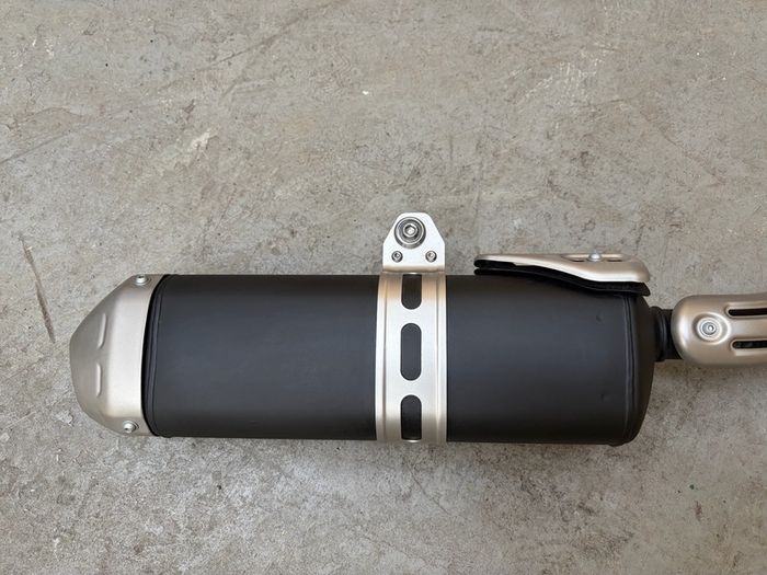 Yamaha T7 Tenere Standard Exhaust
