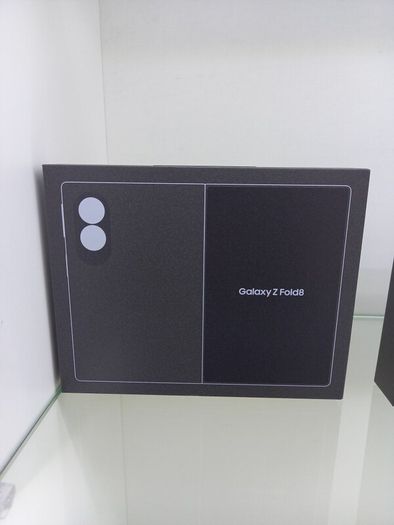 Samsung galaxy z fold 8 256gb Brand new sealed pack Unlock sim free 12 months warranty Shop collection and shop receipt