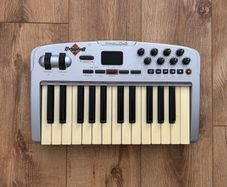 M-Audio MIDI Keyboard - Free