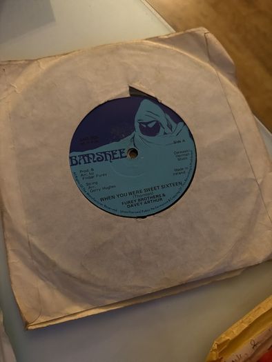 Collection of vinyl 7" 45's