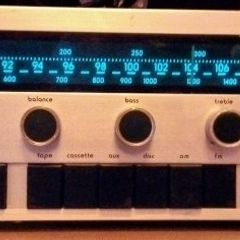 Iconic Vintage Leak 2000 Hifi Stereo Amplifier Receiver from the golden era 1970s STUNNING condition Soild teak wood