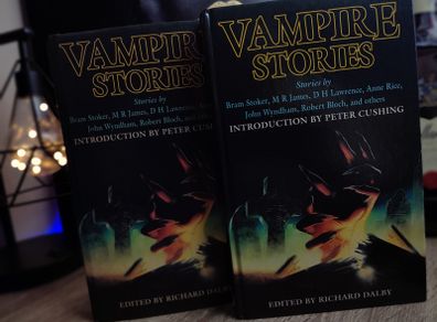 Vampire Stories ! Stories by Bram Stoker, D.H. Lawrence and Anne Rice ! 1992 ! by Michael O'Mara Books Ltd !