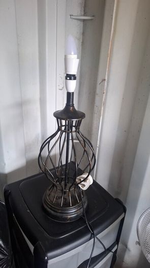Table lamp
