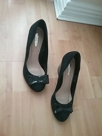 Elegant Ladies Black Shoes