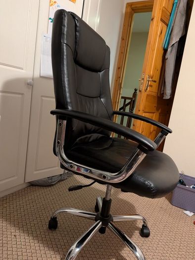 Selling office chair