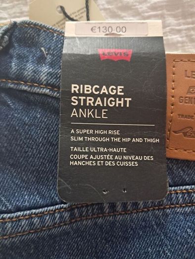 Levis Rib Cage Jeans