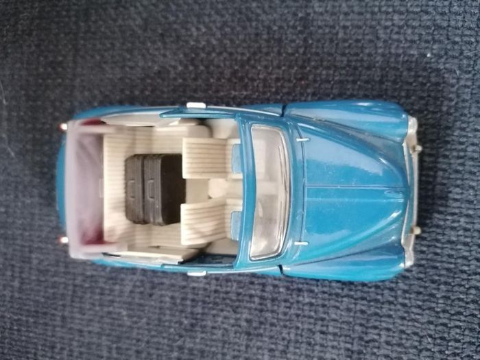 956 Morris Minor 1000 1:26 Saico Blue
