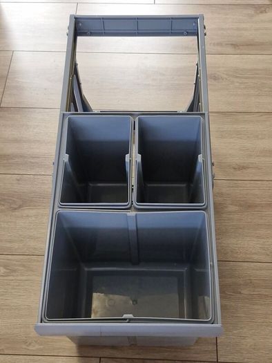 Pull-Out Cargo Waste Bin - NEW