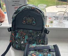 Snuggle school bag and lunch box
