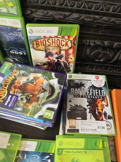 Xbox 360, 3 Controllers, 58 Games