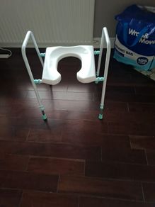 toilet commode