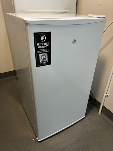 2 Months Old Powerpoint Fridge Free Local Delivery