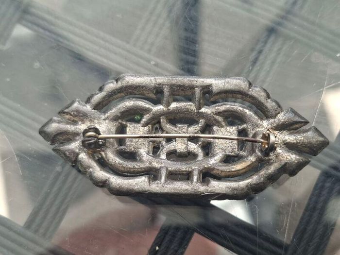 Beautiful Antique 1920's Art Deco Brooch Pin