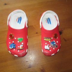 CROCS    sonic the hedgehog    size 5    red