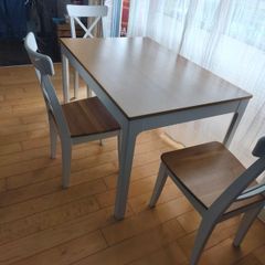 Table with chairs
