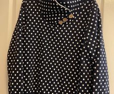 HAILYS polka dot high neck sweatshirt with wooden buttons (navy and white) size l