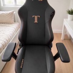Secretlab TITAN Gaming Chair Black PRIME 2 Leatherette Excellent Condition