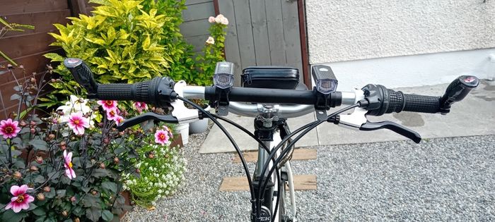 Mens mountain bike