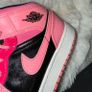 Air Jordan 1 Mid Gs Coral Chalk Trainers Image 4