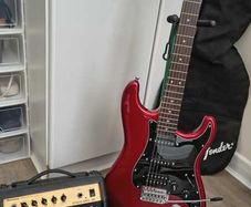Bundle Like New: Fender Squier HSS, Epiphone Amp, Cover, Stand and Cover