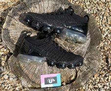 Premium Nike Air Vapormax Flyknit 2