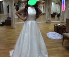 wedding dress never worn