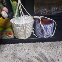 2 hanging plant pots