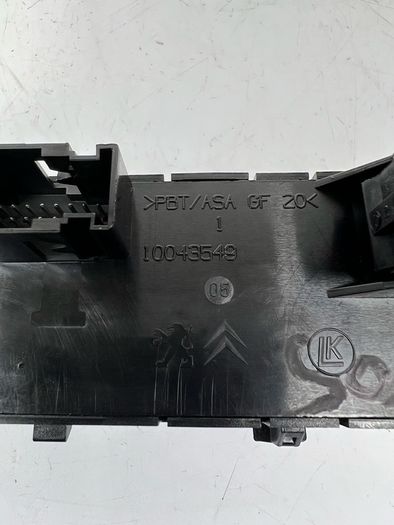 2017 Peugeot 5008 Hazard Switch Panel 10043549 A2l4b4s