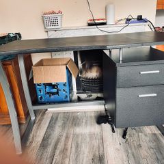 Free desk