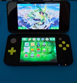 Nintendo New 2DS XL Black & Lime Green