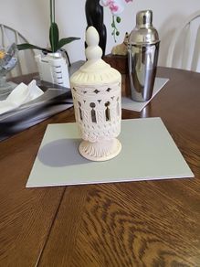 Tealight holder