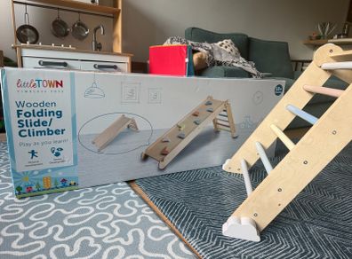 Little town wooden folding slide