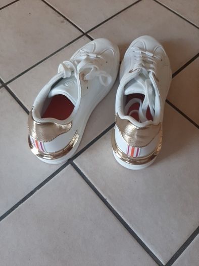 womens trainers