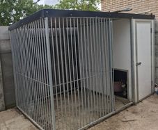 Thermal insulated dog kennel