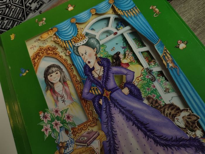 Snow White ! A Magic 3-Dimensional Fairy-Tale ! Hardcover ! 2006 ! by Fernleigh Books !