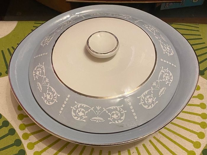 Arklow Pottery taurine, two for forty euros