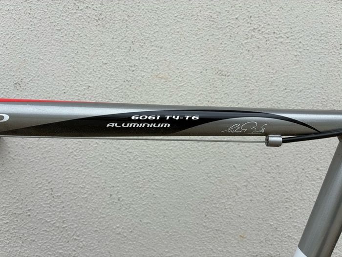 Claude Butler Bicycle 27 inch wheels. 18 speed.