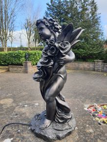 Lamp cherub