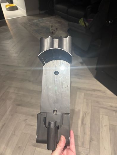 Dyson Holder