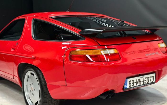 Porsche 928 S4 5.0 V8 Automatic