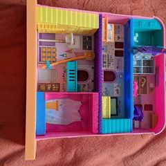 Polly Pocket portable house