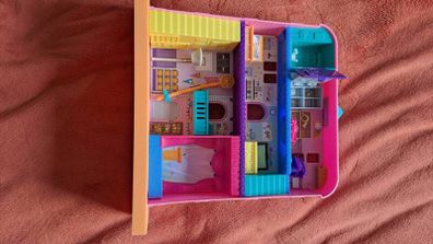 Polly Pocket portable house