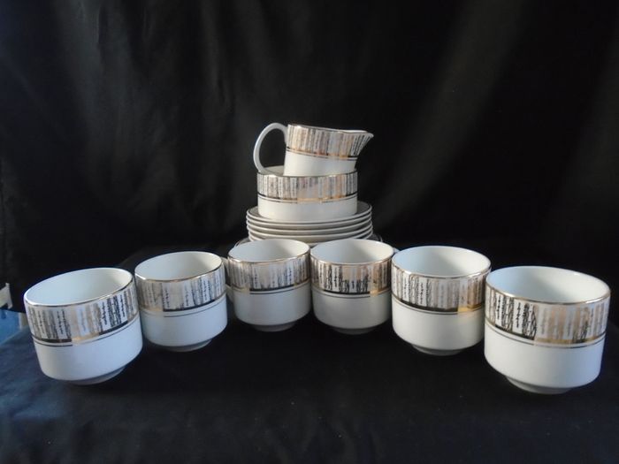 20 piece Arklow Pottery Tea set