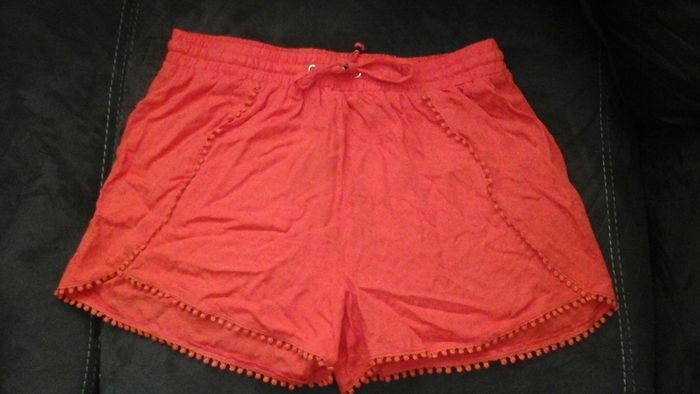 BNWT...Beautiful Burnt Orange Shorts (size 10)