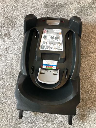 Be Safe Izi Go Car seat and ISO fix base
