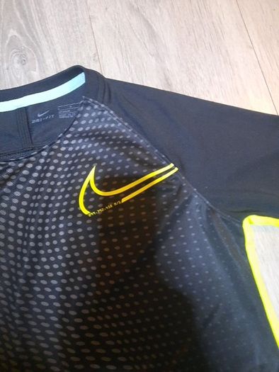 Nike black /neon dri fit top