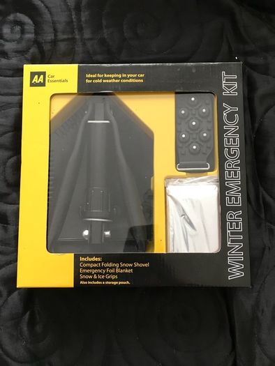 Car Winter emergency kit