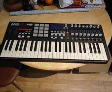 MPK49 Midi Keyboard
