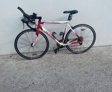Vitesse Ventura Red and White