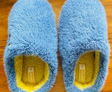 Blue fuzzy slippers UK1 Eur 33